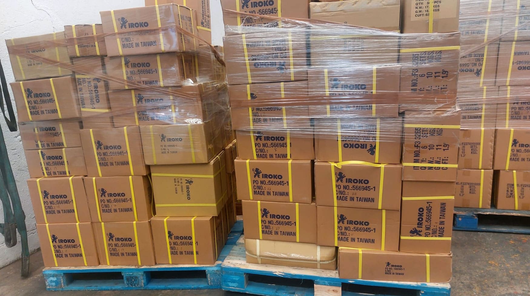 Transportes y Almacenajes Aguiar - palets con cajas